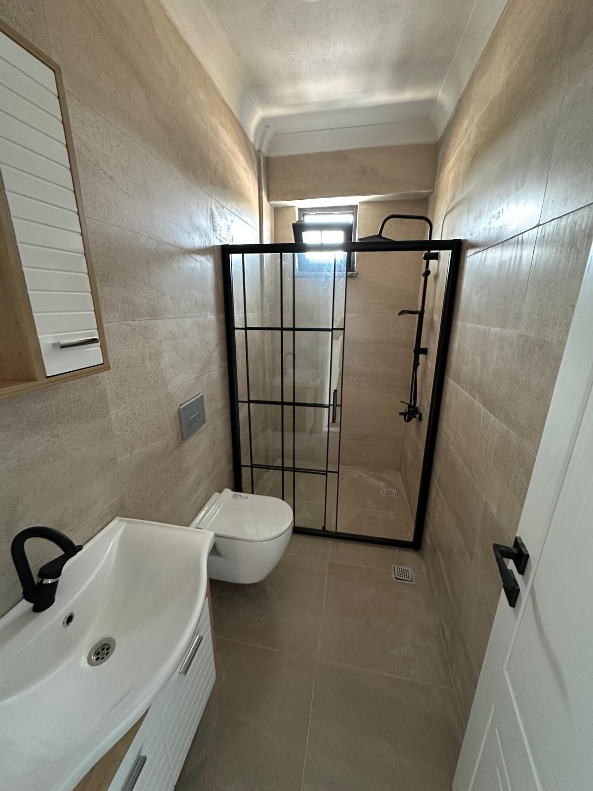 KÖŞE PARSEL, HAVUZLU, GENİŞ BAHÇE ALANLI, YERDEN ISITMA 3+1 TRİPLEKS VİLLA! KOCAALİ ALANDERE MH