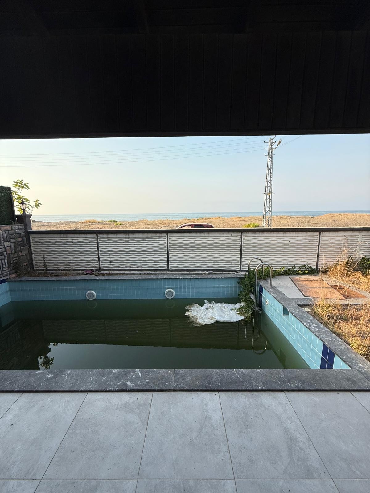 DENİZE SIFIR, 376M2 ARSA İÇİNDE, KÖŞE PARSEL 5+1 TRİPLEKS VİLLA! KOCAALİ ALANDERE MH