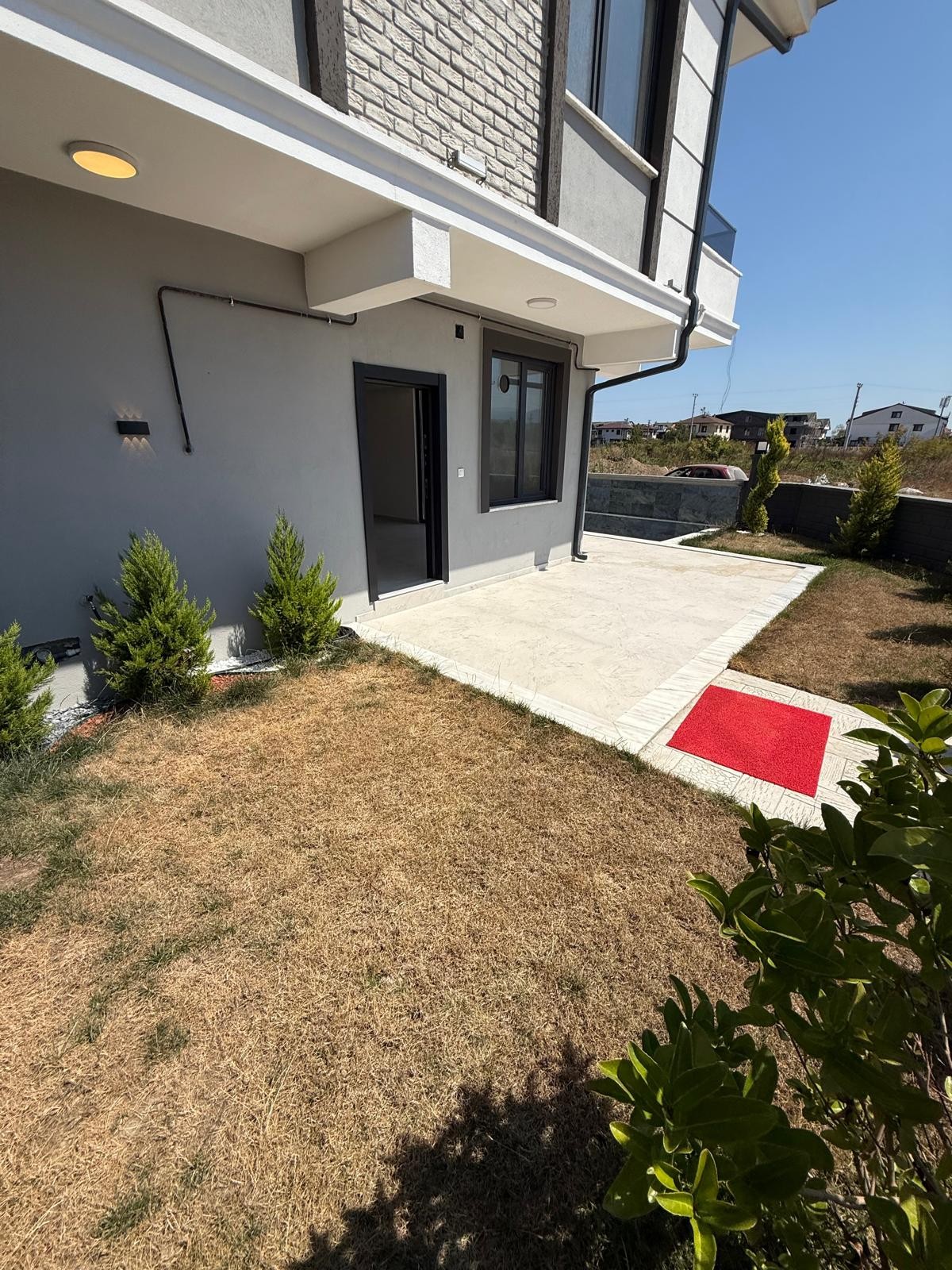 JAKUZİLİ, KÖŞE PARSEL, EBEVEYN BANYOLU, HAVUZLU, GENİŞ BAHÇE ALANLI  4+1 TRİPLEKS VİLLA! KOCAALİ ALANDERE MH