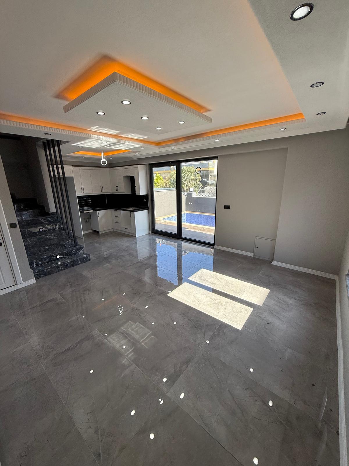 DENİZE 2.PARSEL, HAVUZLU, KAPANMAZ DENİZ MANZARALI, ÖN-ARKA CEPHE SEÇENEKLİ-ÖN 4+1 TRİPLEKS VİLLA! KOCAALİ ALANDERE MH