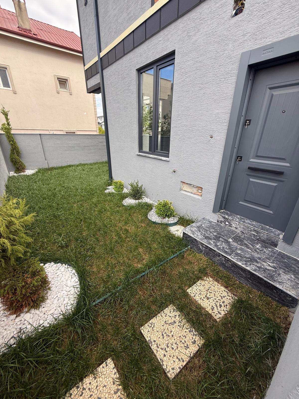 MERKEZ PLAJ, ARKA CEPHE, KOMPLE GRANİT ZEMİN, YERDEN ISITMA, LÜKS DİZAYN 3+1 VİLLA! KOCAALİ YALI MH