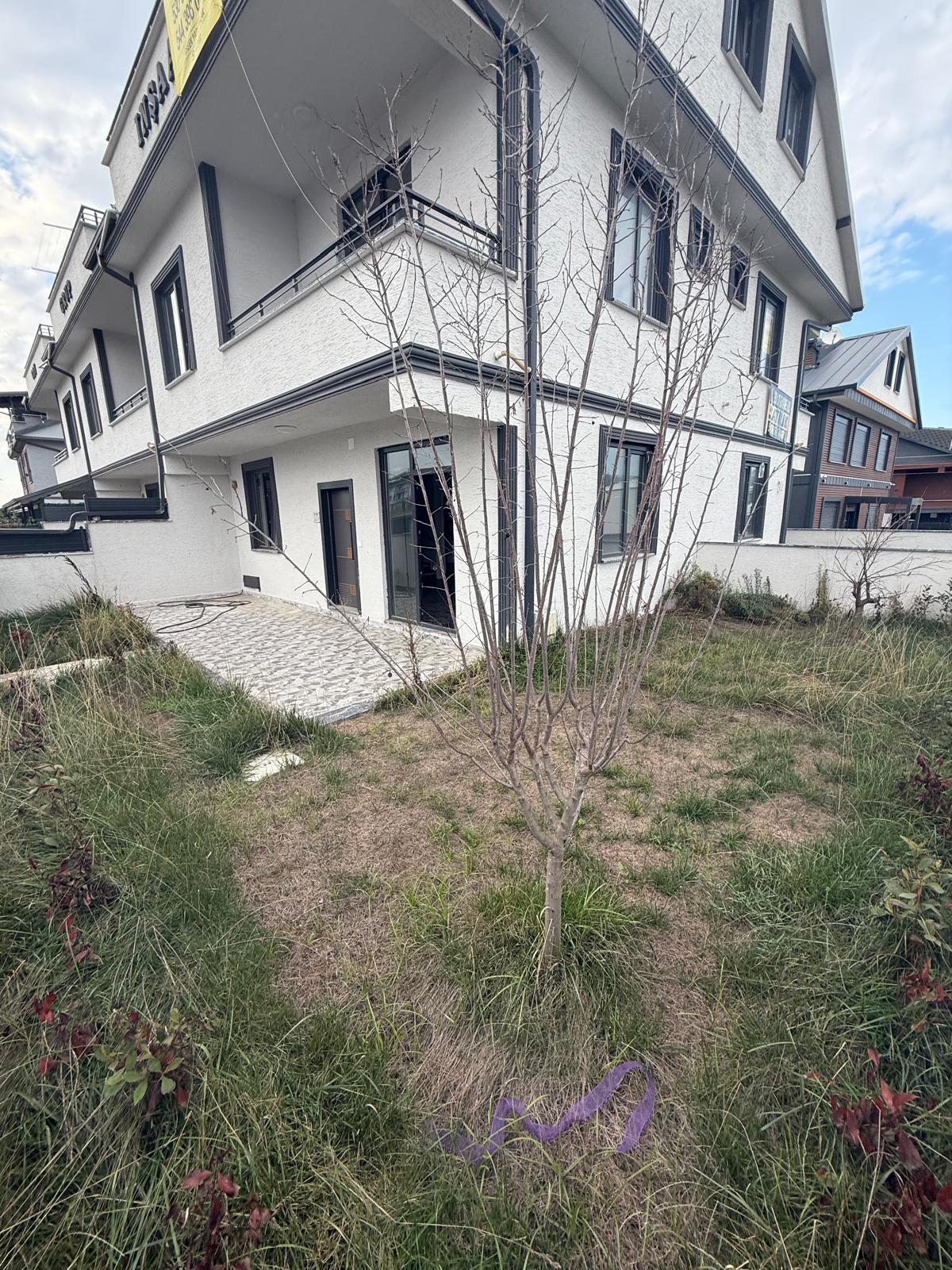 KAÇMAZ FIRSAT FİYAT, AYRI MUTFAK, GENİŞ BAHÇE3+1 TRİPLEKS VİLLA! KOCAALİ ALANDERE MH