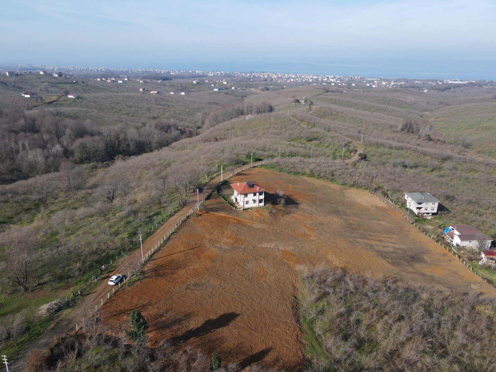 PANORAMİK DENİZ MANZARALI, DOĞA İLE İÇ İÇE, İMARLI-RUHSATLI-PROJELİ PARSELLENMİŞ ARSA 930M2 – KADIKÖY MH.