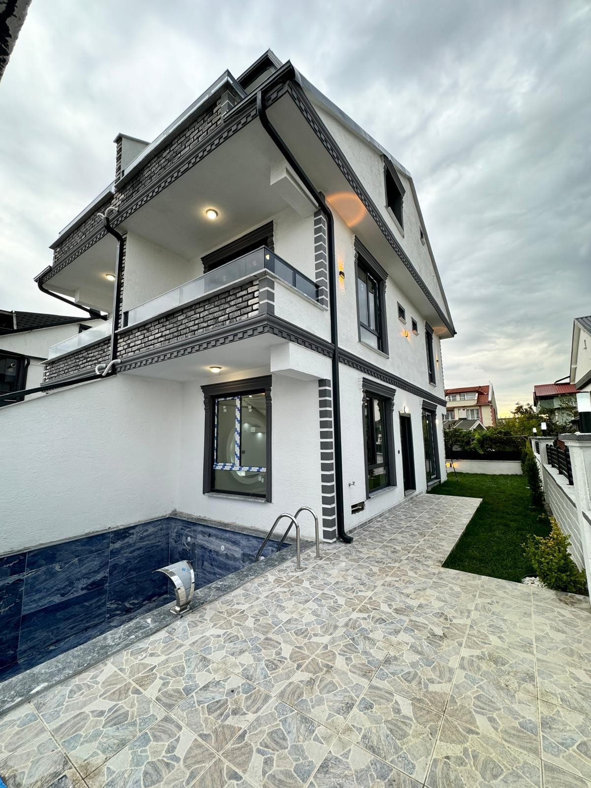 DENİZ MANZARALI(3.PARSEL), HAVUZLU, YERDEN ISITMA 3+1 TRİPLEKS VİLLA! KOCAALİ YAYLA MH
