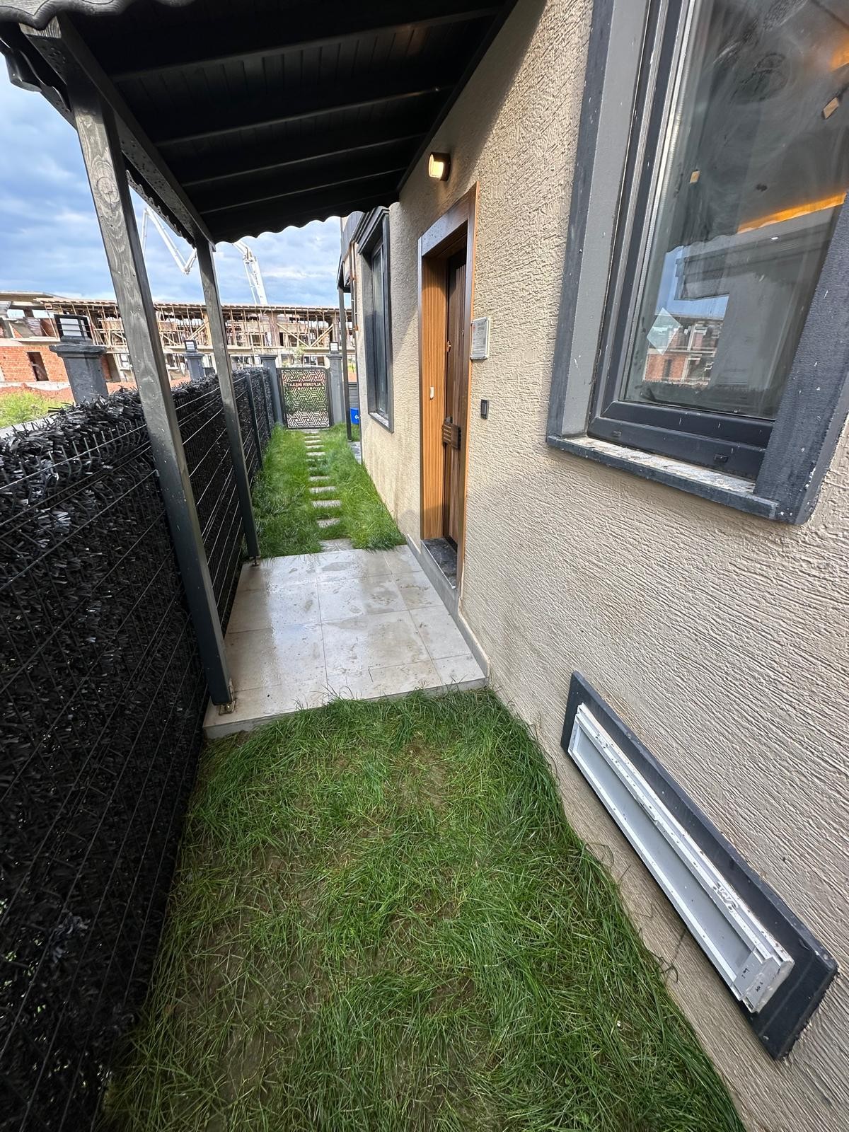 EBEVEYN BANYOLU, VERANDALI, MÜSTAKİL GİRİŞ-BAHÇE, KOMBİ(PETEK), 3+1 TRİPLEKS VİLLA! KOCAALİ YAYLA MH