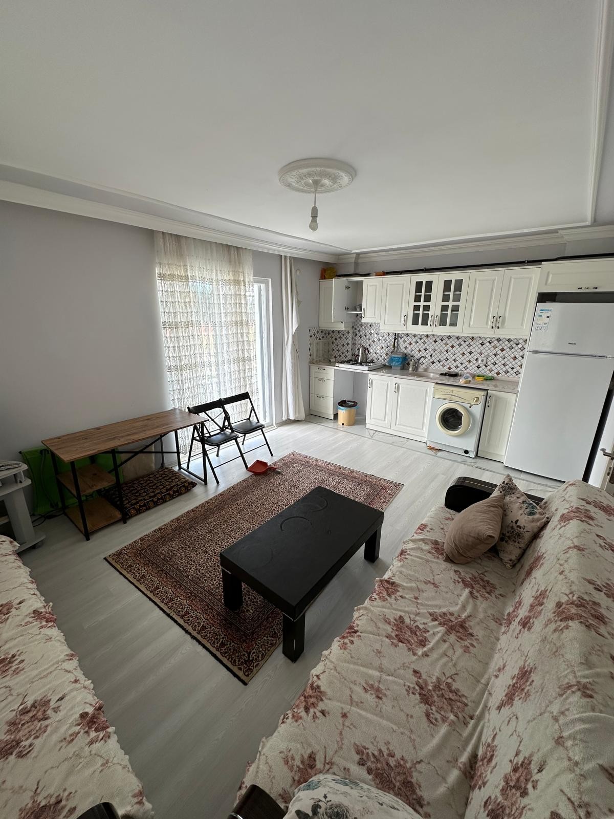 MERKEZ PLAJ, EŞYALI, DENİZE 3DK, ARA KAT, KOMBİ-PETEK, FIRSAT FİYAT 1+1 DAİRE! YALI MH