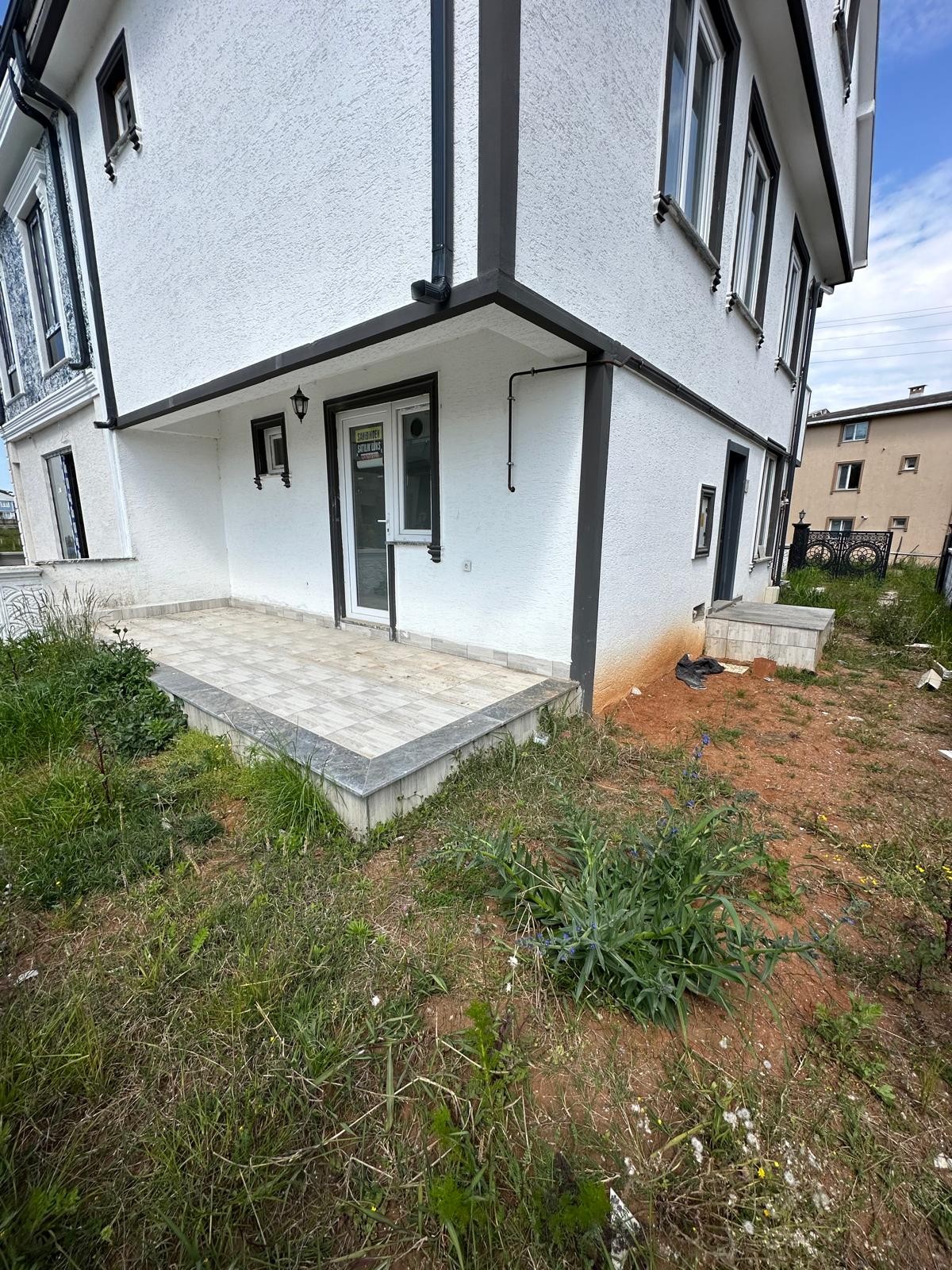 168m2 ARSA İÇİNDE TAM BAĞIMSIZ MÜSTAKİL, ULTRA GENİŞ BAHÇE, AYRI MUTFAK, 5+1 TRİPLEKS VİLLA! KOCAALİ ALANDERE MH