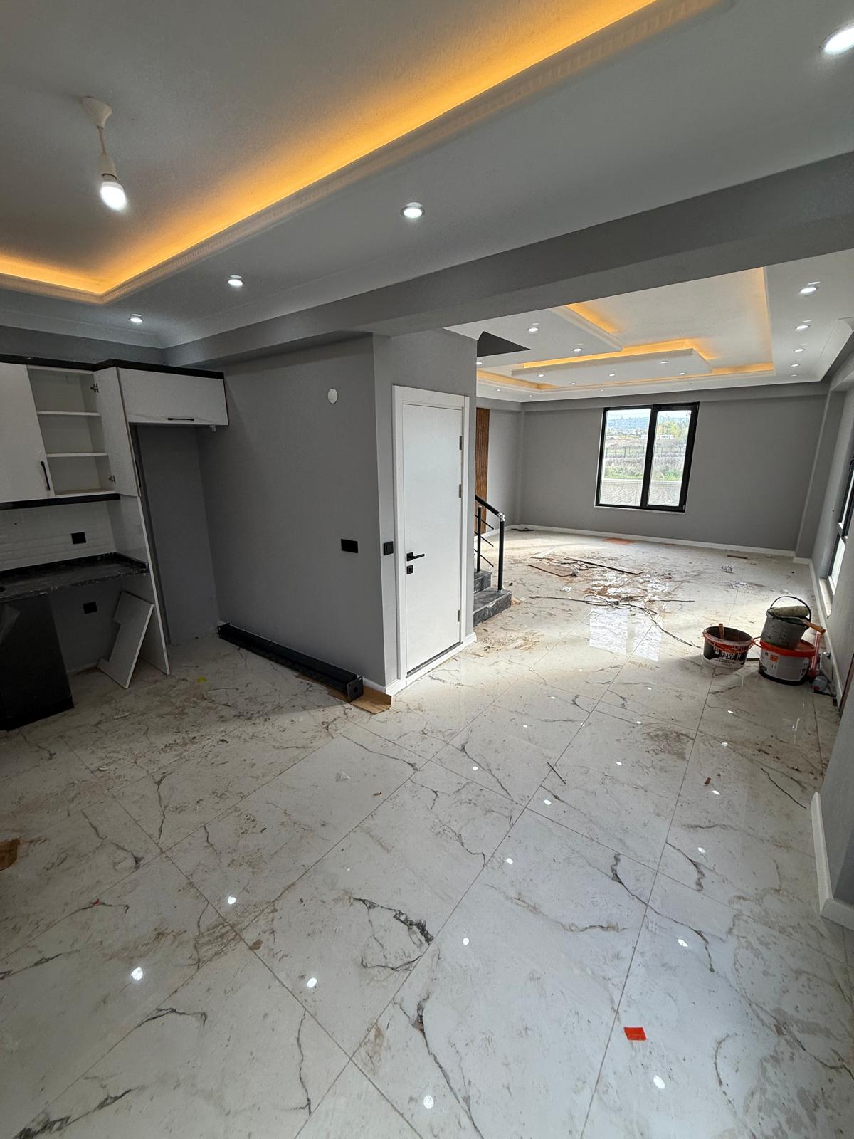 MERKEZ PLAJ, ULTRA GENİŞ BAHÇE-BİNA ALANLI, HAVUZLU  4+1 TRİPLEKS VİLLA! KOCAALİ YAYLA MH