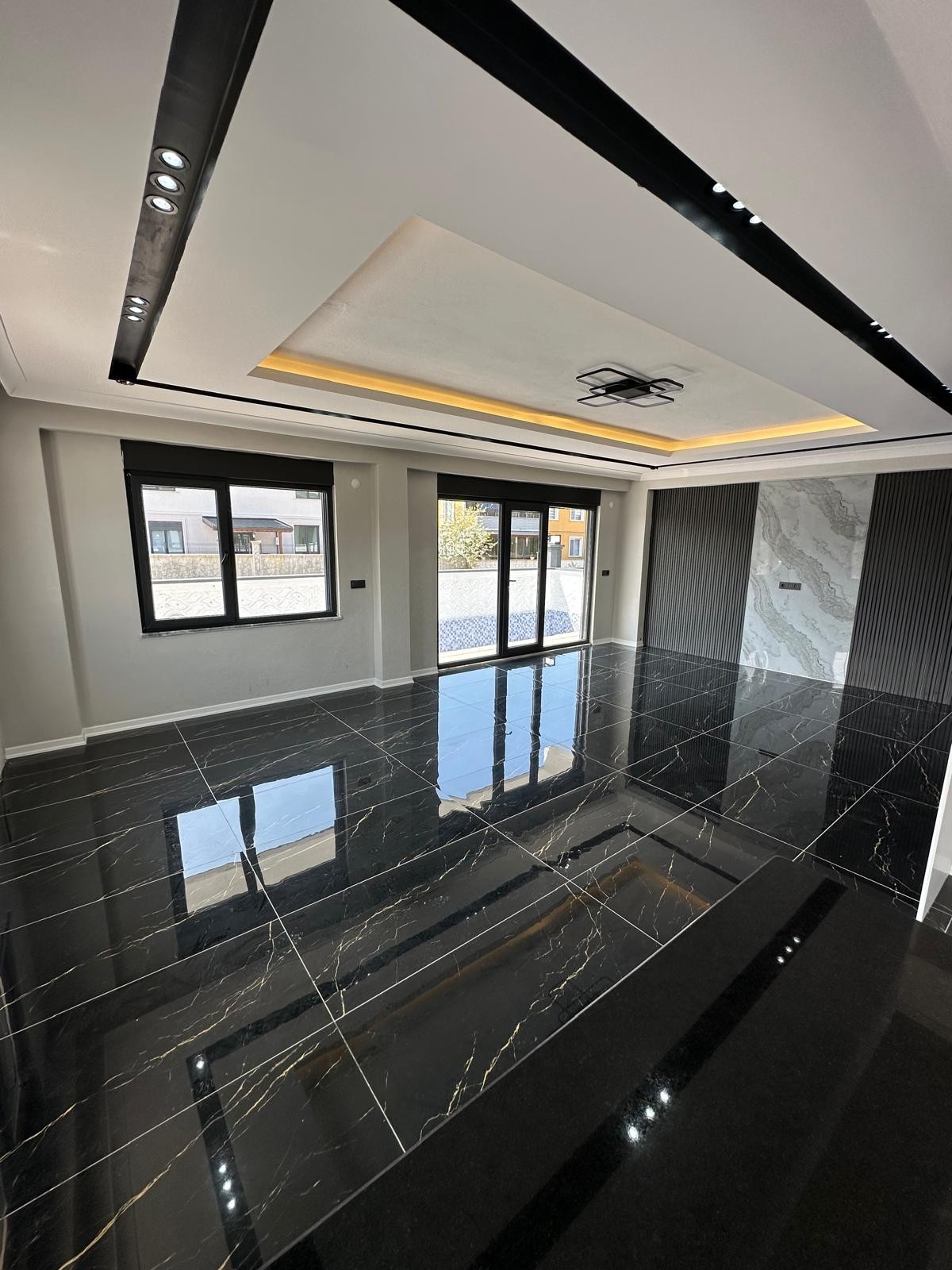 192m2 ARSA İÇİNDE, ULTRA GENİŞ BİNA-BAHÇE GENİŞ KULLANIM ALANLI, LÜKS DİZAYN 5+1 TRİPLEKS! KOCAALİ YAYLA MH