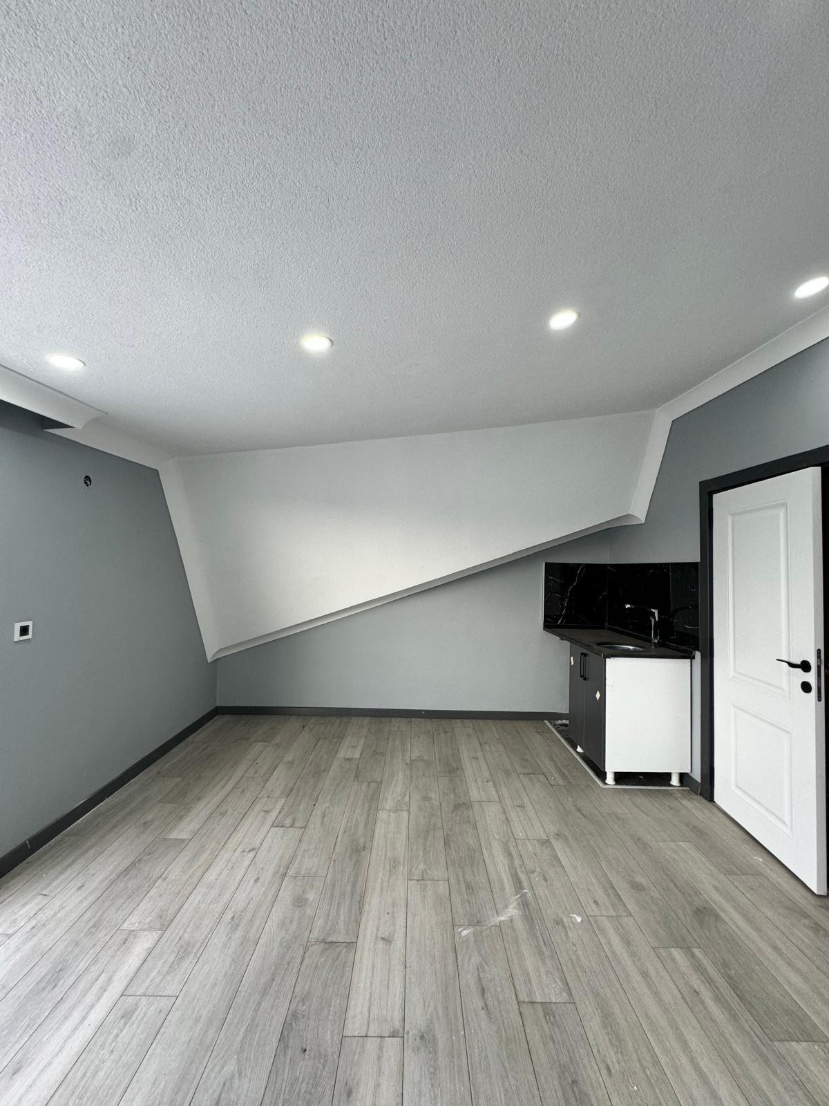 VERANDALI, YERDEN ISITMA, GENİŞ BAHÇE ALANLI F/P 5+1 TRİPLEKS VİLLA! KOCAALİ ALANDERE MH