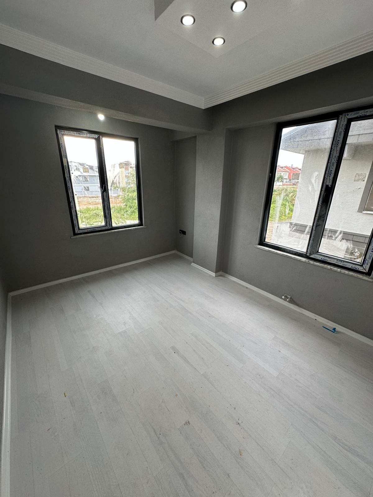 F/P, EBEVEYN BANYOLU, MÜSTAKİL GİRİŞ-BAHÇE, KOMBİ(PETEK), ARKA CEPHE 3+1 TRİPLEKS VİLLA! KOCAALİ YAYLA MH