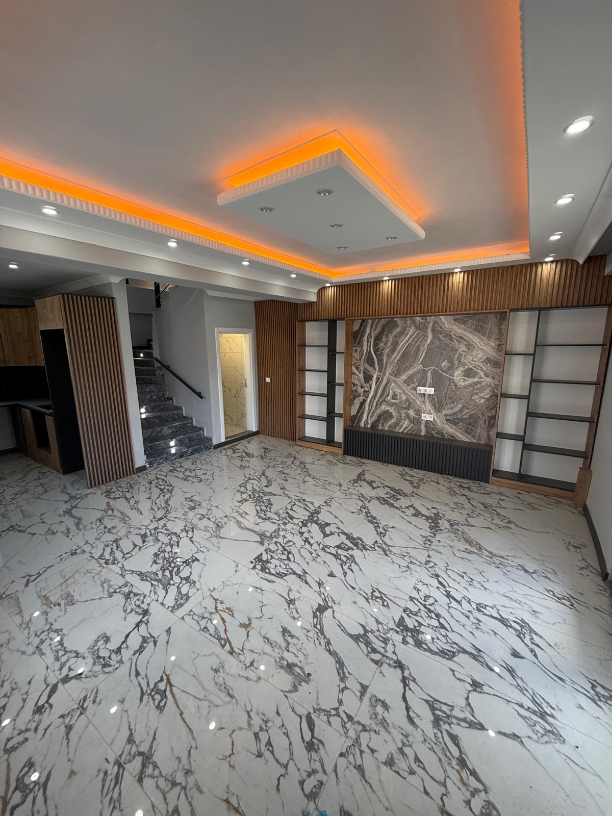 ULTRA GENİŞ BAHÇE, HAVUZLU, KÖŞE PARSEL, MERKEZ PLAJ 3+1 TRİPLEKS VİLLA! KOCAALİ YAYLA MH