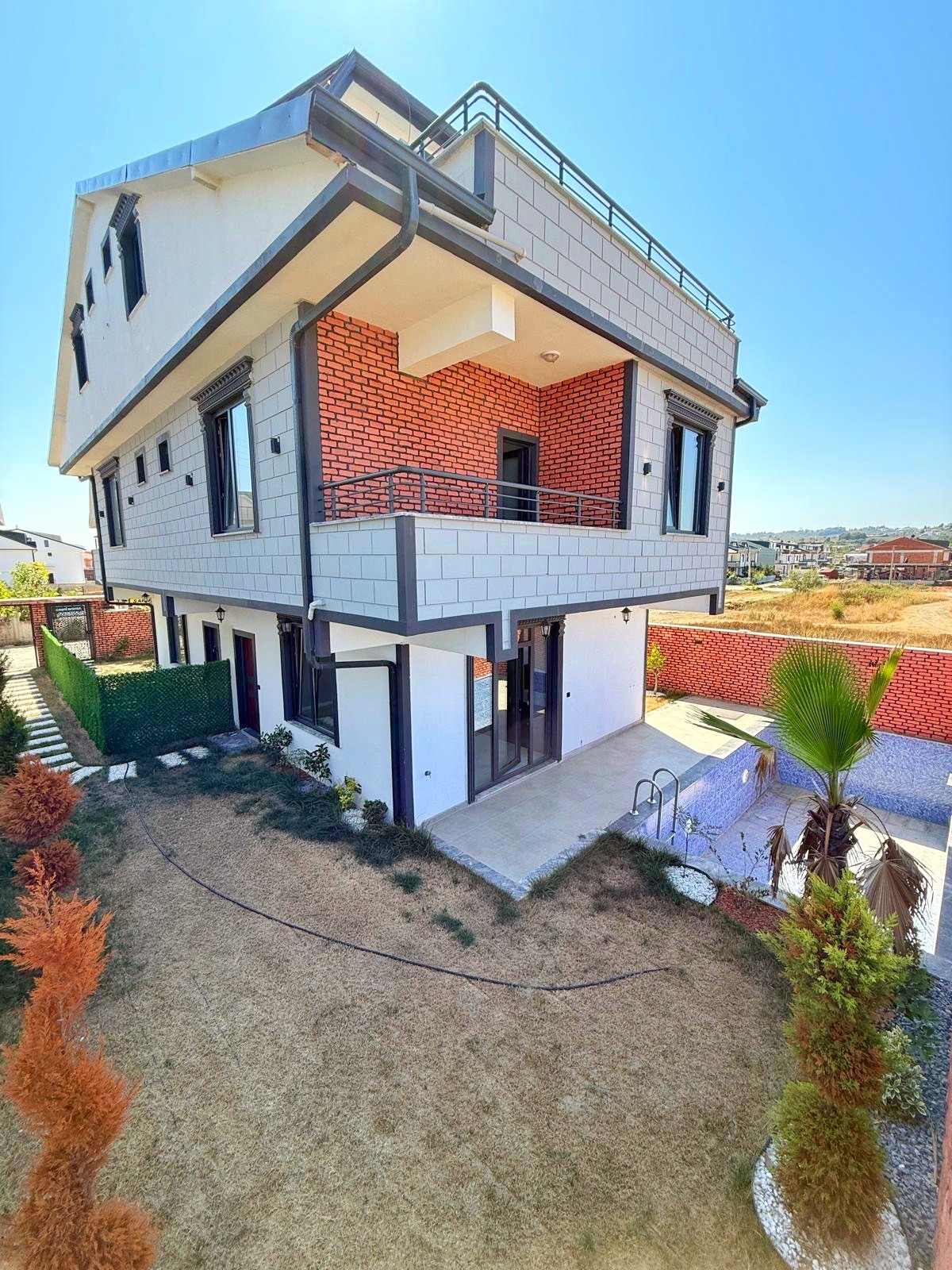 DENİZE 2.PARSEL, ARKA CEPHE, HER KAT DENİZ MANZARALI, HAVUZLU 4+1 TRİPLEKS VİLLA! KOCAALİ ALANDERE MH