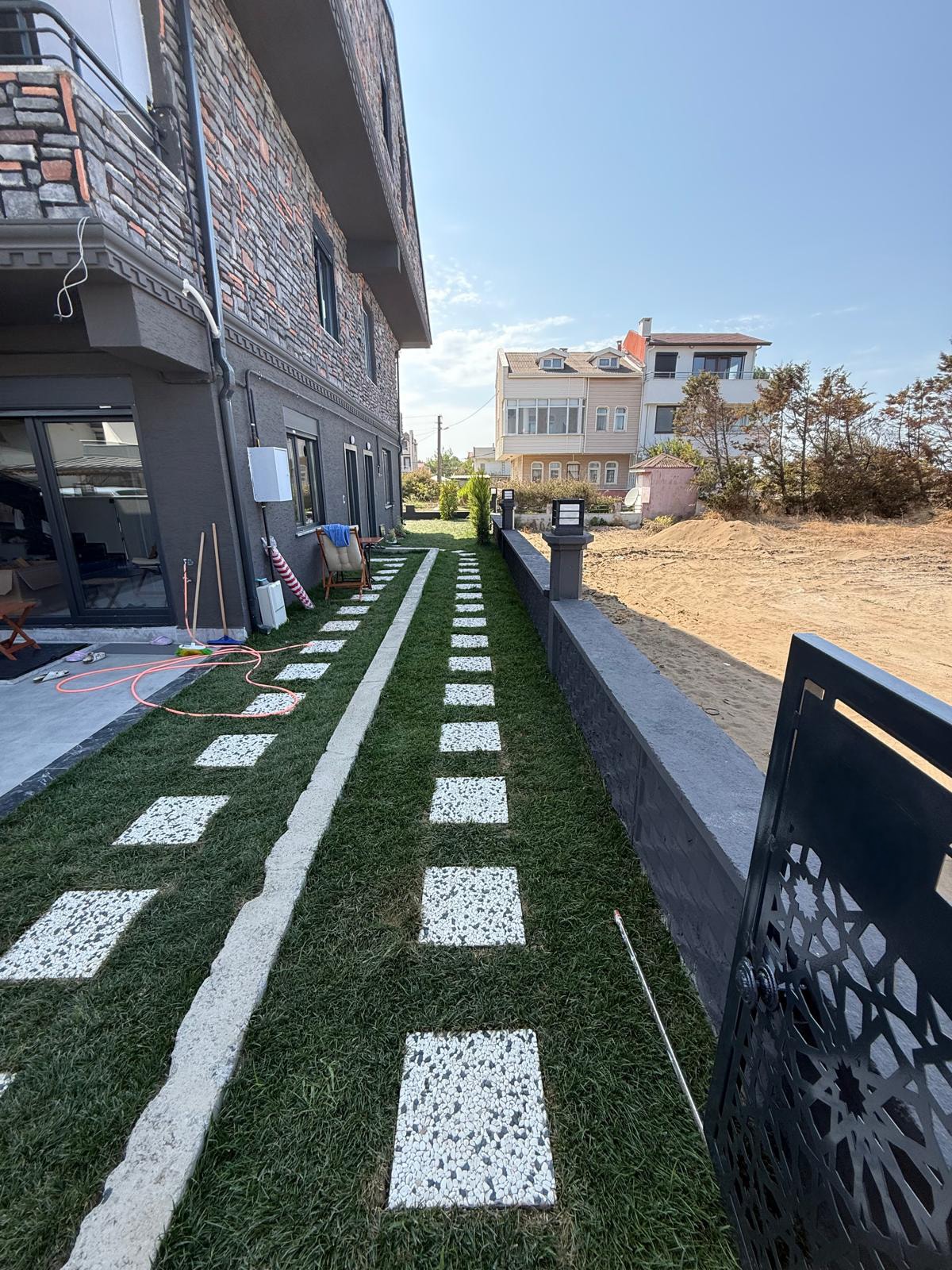 DENİZE 2.PARSEL, ARKA CEPHE, KAPANMAZ DENİZ MANZARALI, TAŞ KONSEPT 3+1 TRİPLEKS VİLLA! KOCAALİ ALANDERE MH