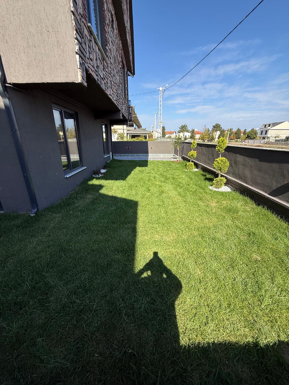 KÖŞE PARSEL, ULTRA GENİŞ BAHÇE, MERKEZ PLAJ, HAVUZLU, AYRI KONSEPT MUTFAK  4+1 TRİPLEKS VİLLA! KOCAALİ YAYLA MH