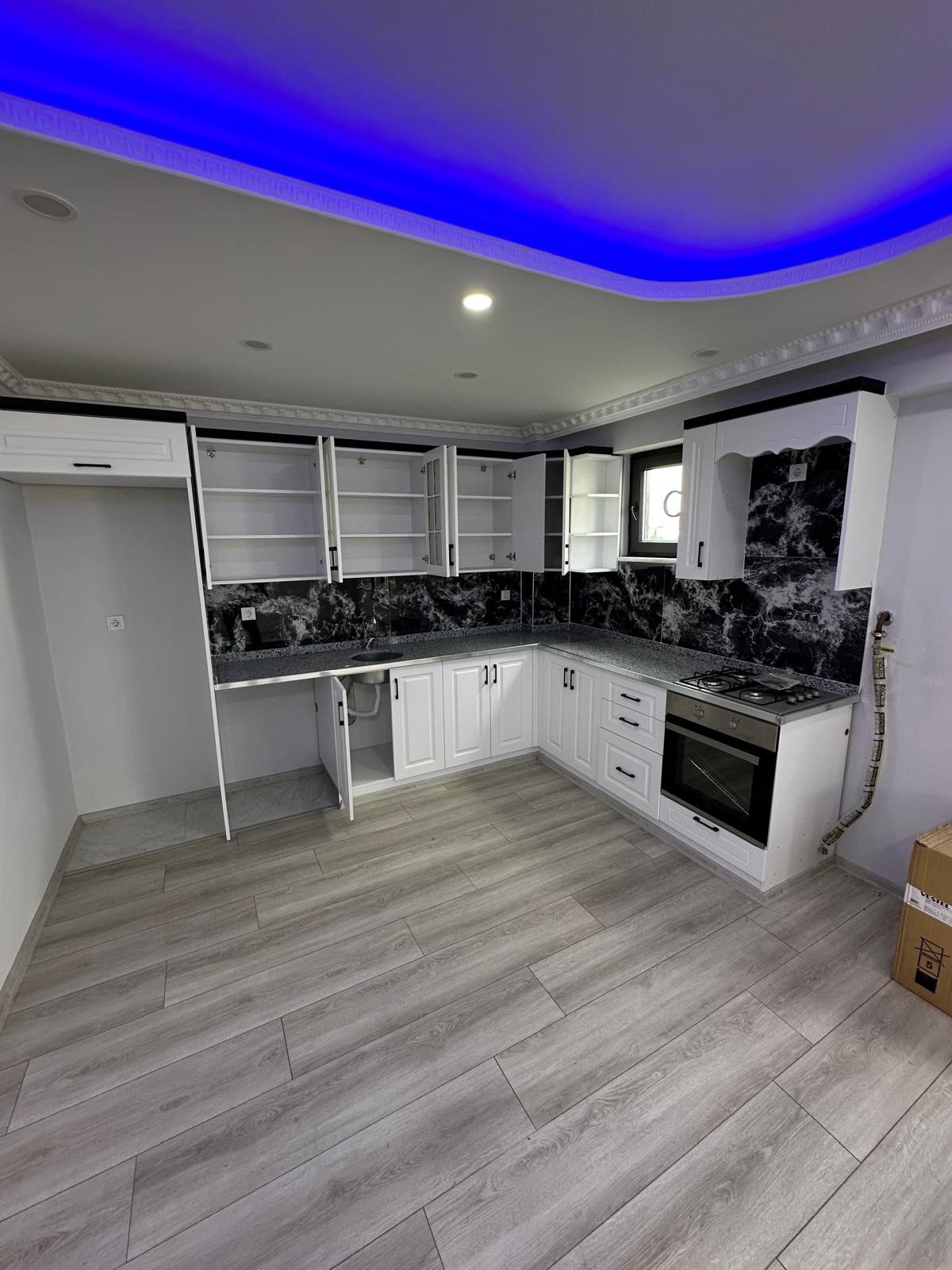 KENDİNE GARAJLI, 3 CEPHE GENİŞ BAHÇE ALANI, KOMBİ(PETEK), 4+1 TRİPLEKS VİLLA! KOCAALİ ALANDERE MH