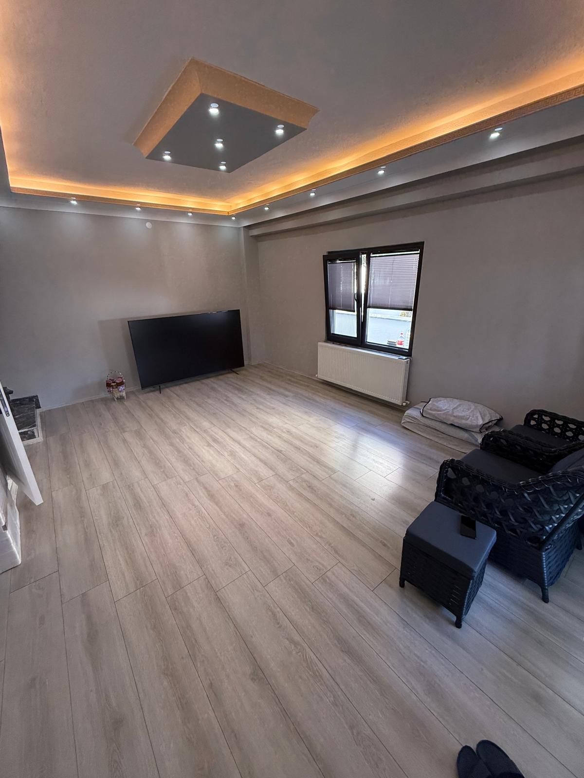 MERKEZ PLAJ, CAM BALKON TERAS, GENİŞ BİNA KULLANIM ALANLI, EBEVEYN BANYOLU, ÖN CEPHE 4+1 TRİPLEKS VİLLA! KOCAALİ YALI MH