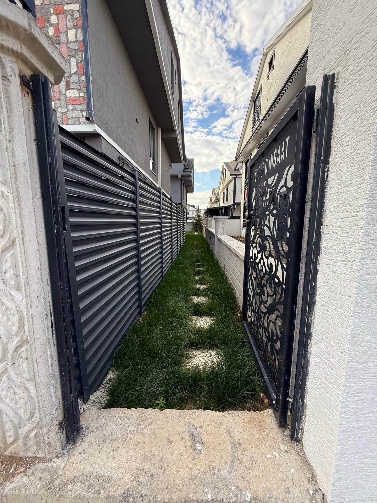 MERKEZ PLAJ, ULTRA GENİŞ BAHÇE-BİNA ALANLI, HAVUZLU  4+1 TRİPLEKS VİLLA! KOCAALİ YAYLA MH