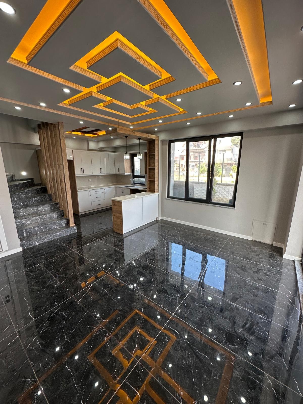 LÜKS DİZAYN, SAUNALI, JAKUZİLİ, HAVUZLU, GENİŞ BAHÇE 3+1 TRİPLEKS VİLLA! KOCAALİ ALANDERE MH