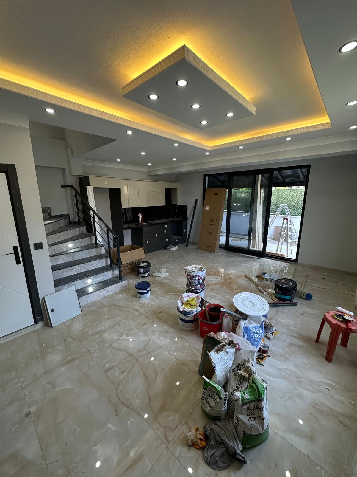 VERANDALI TERAS, MİNİ DENİZ MANZARALI, YERDEN ISITMA, KOMPLE GRANİT ZEMİN 3+1 TRİPLEKS VİLLA! KOCAALİ ALANDERE MH