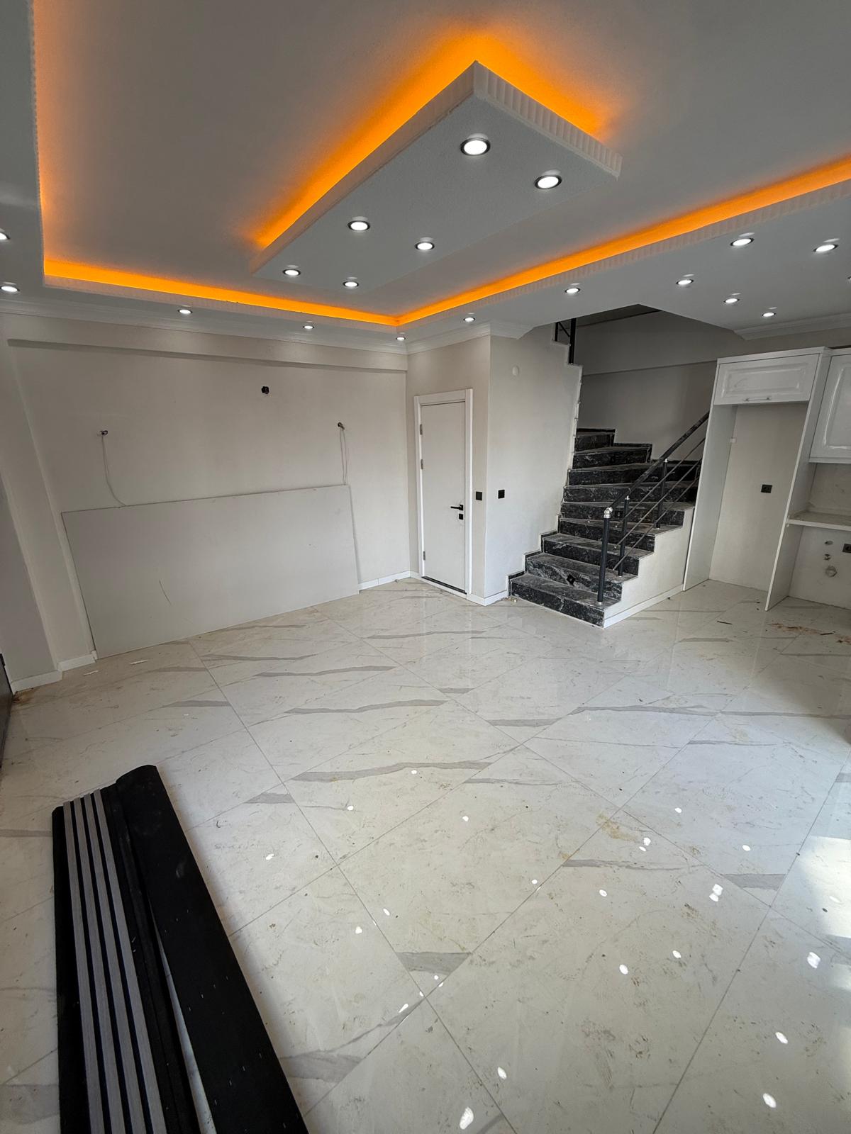 FİYAT/PERFORMANS TRİPLEKS! GRANİT ZEMİN, EBEVEYN BANYO, YERDEN ISITMA 3+1 VİLLA! KOCAALİ ALANDERE MH