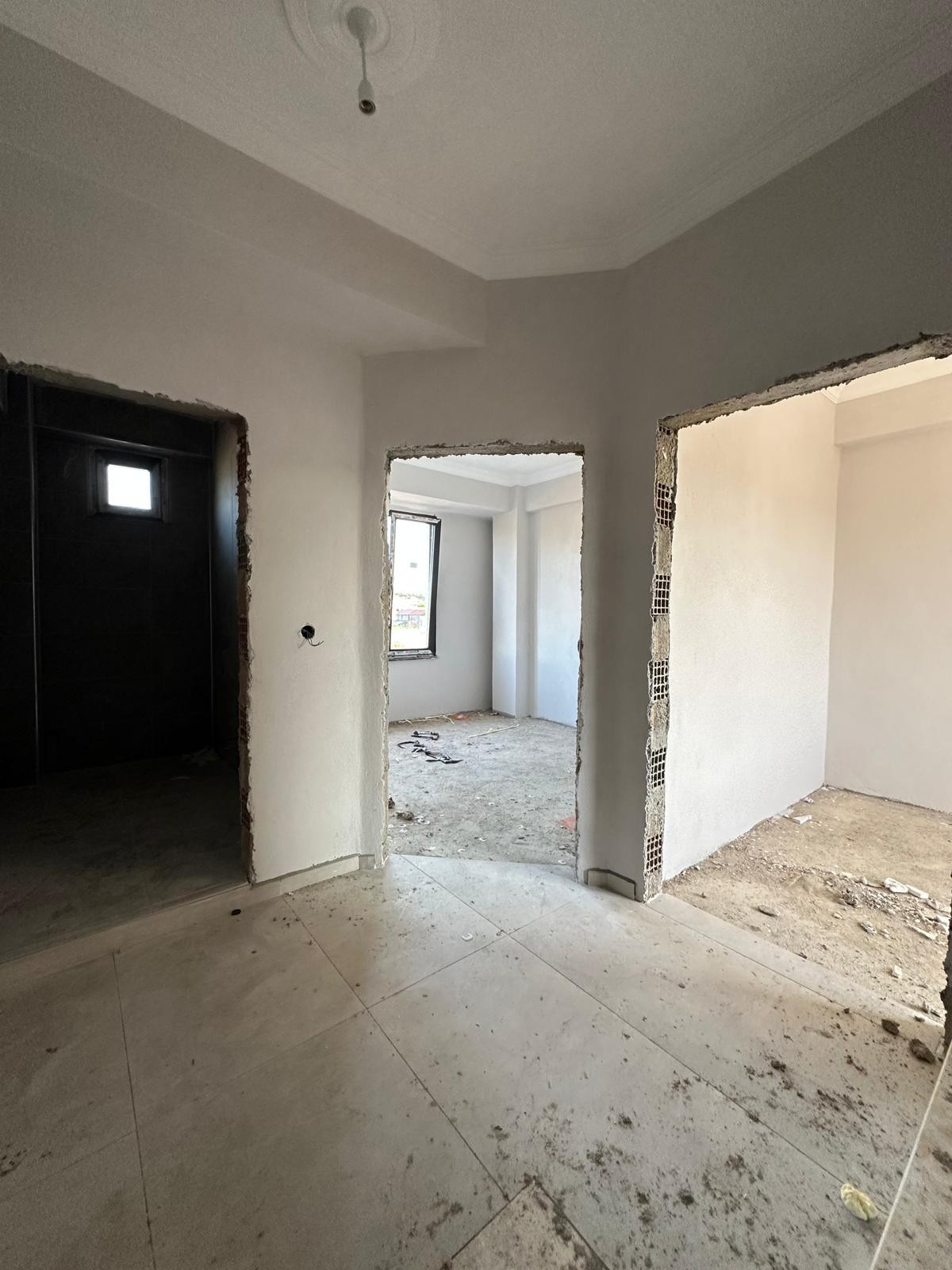 İLÇEMİZİN EN UYGUN FİYAT VİLLASI! EBEVEYN BANYO, DENİZE 50METRE, ÖN-ARKA ÇİFT BAHÇELİ 3+1 TRİPLEKS VİLLA! KOCAALİ ALANDERE MH