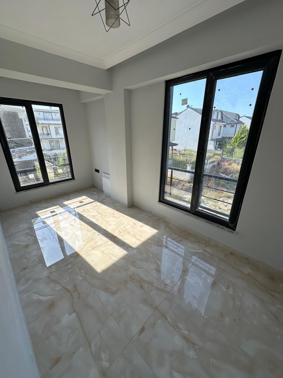 VERANDALI TERAS, MİNİ DENİZ MANZARALI, YERDEN ISITMA, KOMPLE GRANİT ZEMİN 3+1 TRİPLEKS VİLLA! KOCAALİ ALANDERE MH