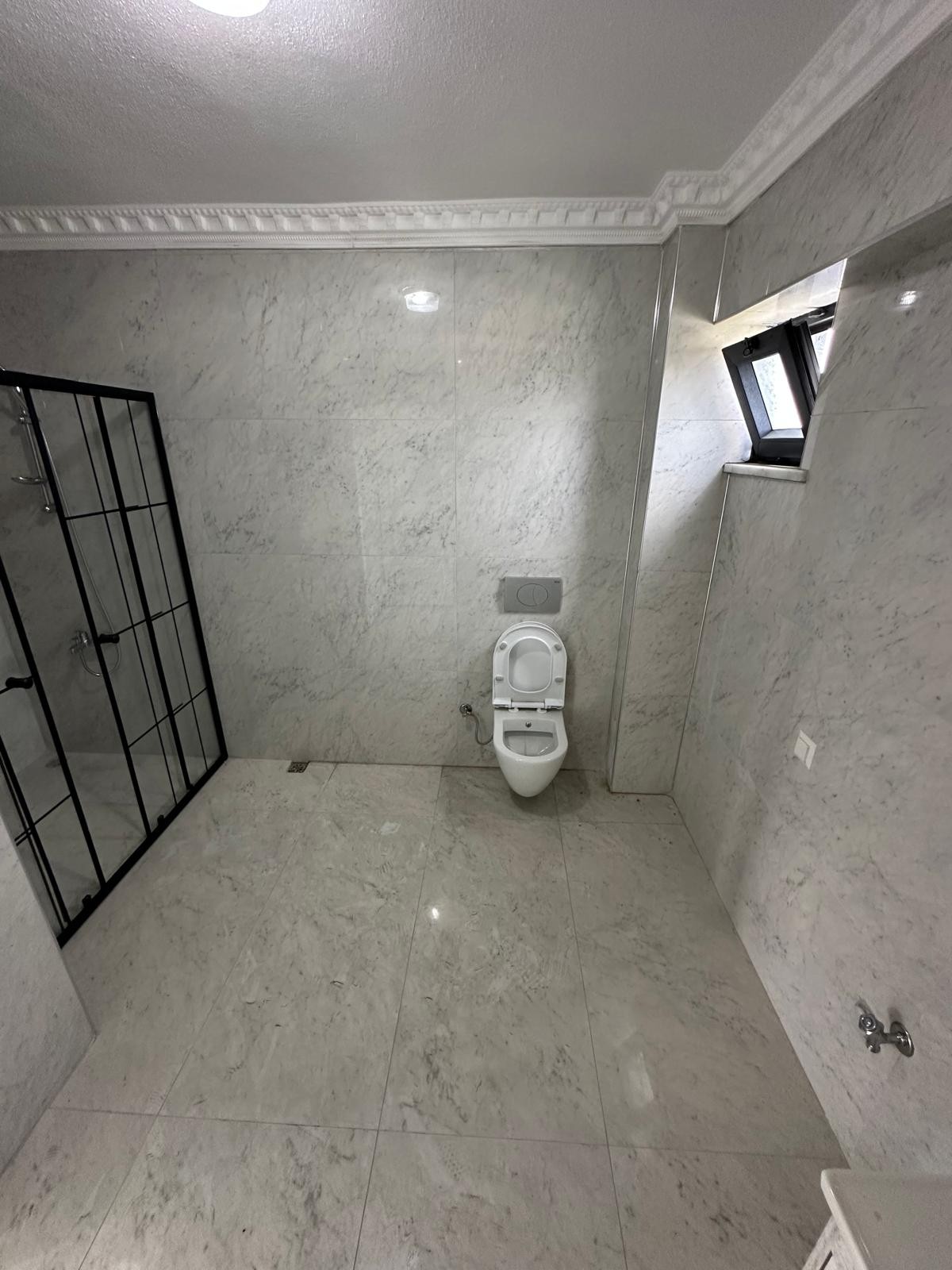 KENDİNE GARAJLI, 3 CEPHE GENİŞ BAHÇE ALANI, KOMBİ(PETEK), 4+1 TRİPLEKS VİLLA! KOCAALİ ALANDERE MH
