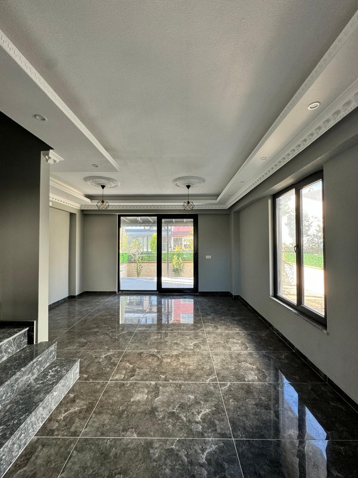 HAVUZLU, DENİZ MANZARALI, JAKUZİLİ EBEVEYN BANYO ODA 5+1 TRİPLEKS VİLLA! KOCAALİ ALANDERE MH
