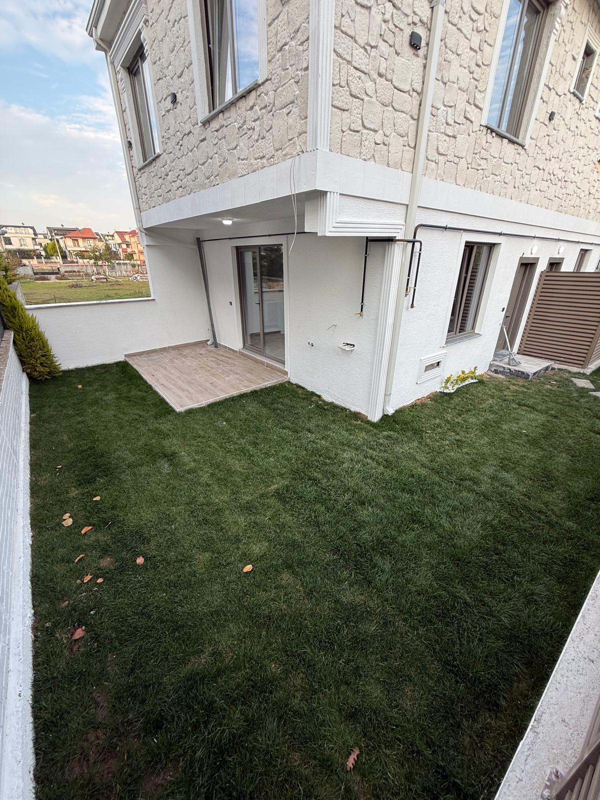 MERKEZ PLAJ, F/P, ARKA CEPHE, LÜKS DİZAYN, ALAÇATI TAŞ KONSEPT, EBEVEYN BANYO 3+1 TRİPLEKS VİLLA! KOCAALİ YALI MH