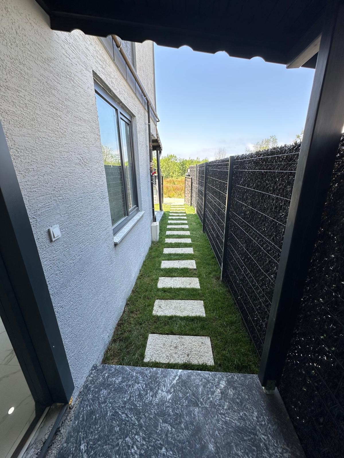ÖN CEPHE, BAĞIMSIZ MÜSTAKİL GİRİŞ, VERANDALI, YERDEN ISITMA  3+1 TRİPLEKS VİLLA! KOCAALİ ALANDERE MH