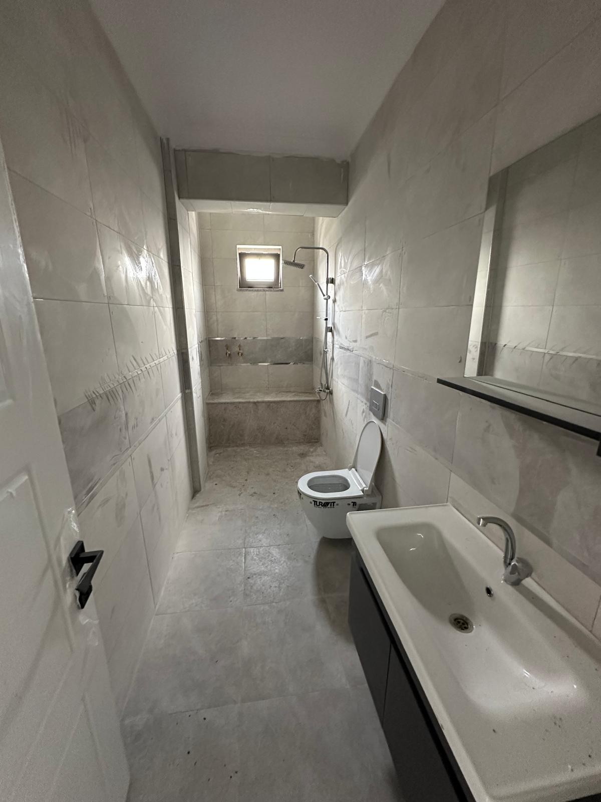 ALAÇATI TAŞ KONSEPT, DENİZ MANZARALI, ARKA CEPHE, HAVUZLU 3+1 TRİPLEKS VİLLA! KOCAALİ ALANDERE MH