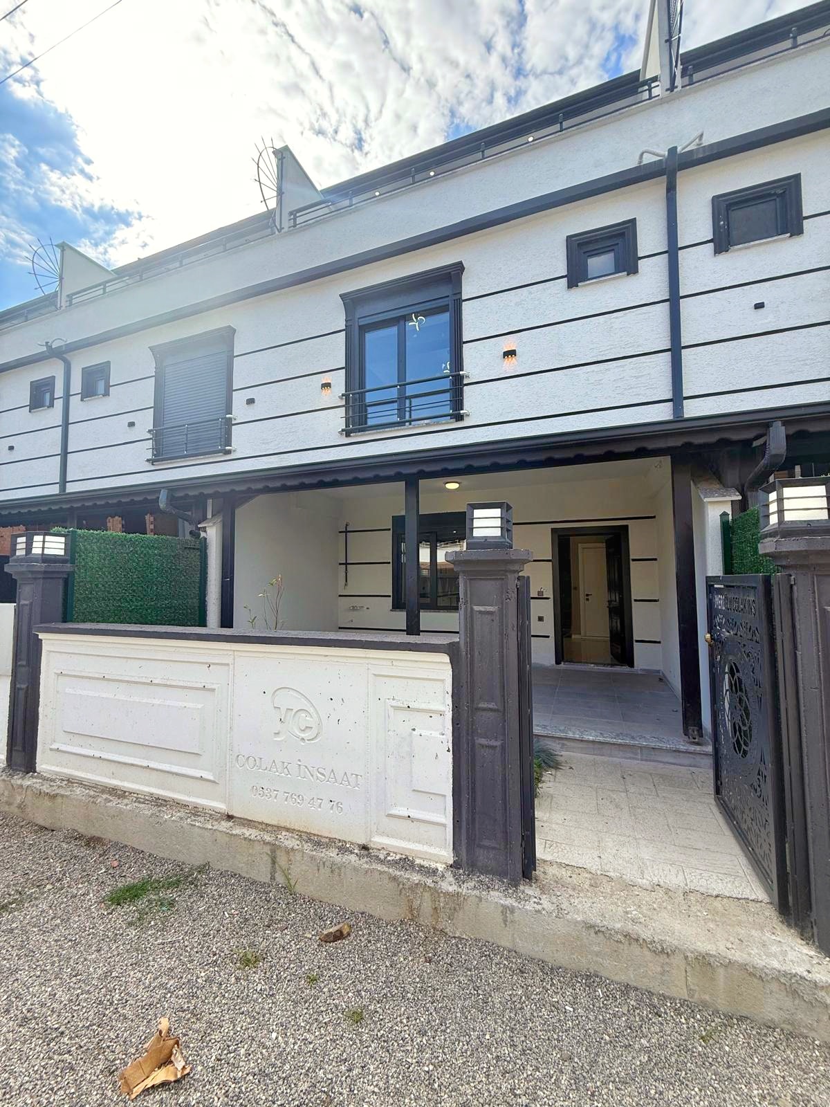 KOMPLE PANJURLU, F/P, EBEVEYN BANYOLU, YERDEN ISITMA, GRANİT ZEMİN 3+1 TRİPLEKS VİLLA! KOCAALİ ALANDERE MH