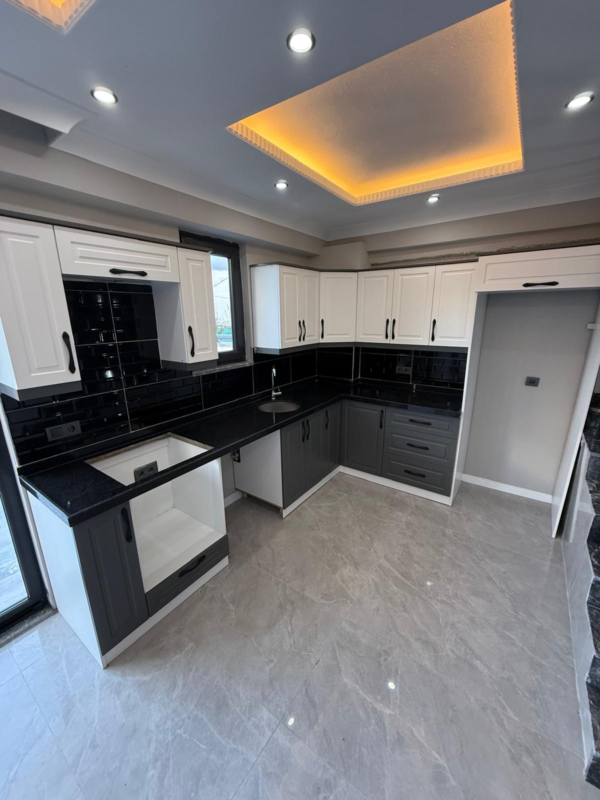 ÖN CEPHE, DENİZ MANZARALI TERAS, LÜKS DİZAYN, YERDEN ISITMA, EBEVEYN BANYOLU 3+1 TRİPLEKS VİLLA! KOCAALİ ALANDERE MH