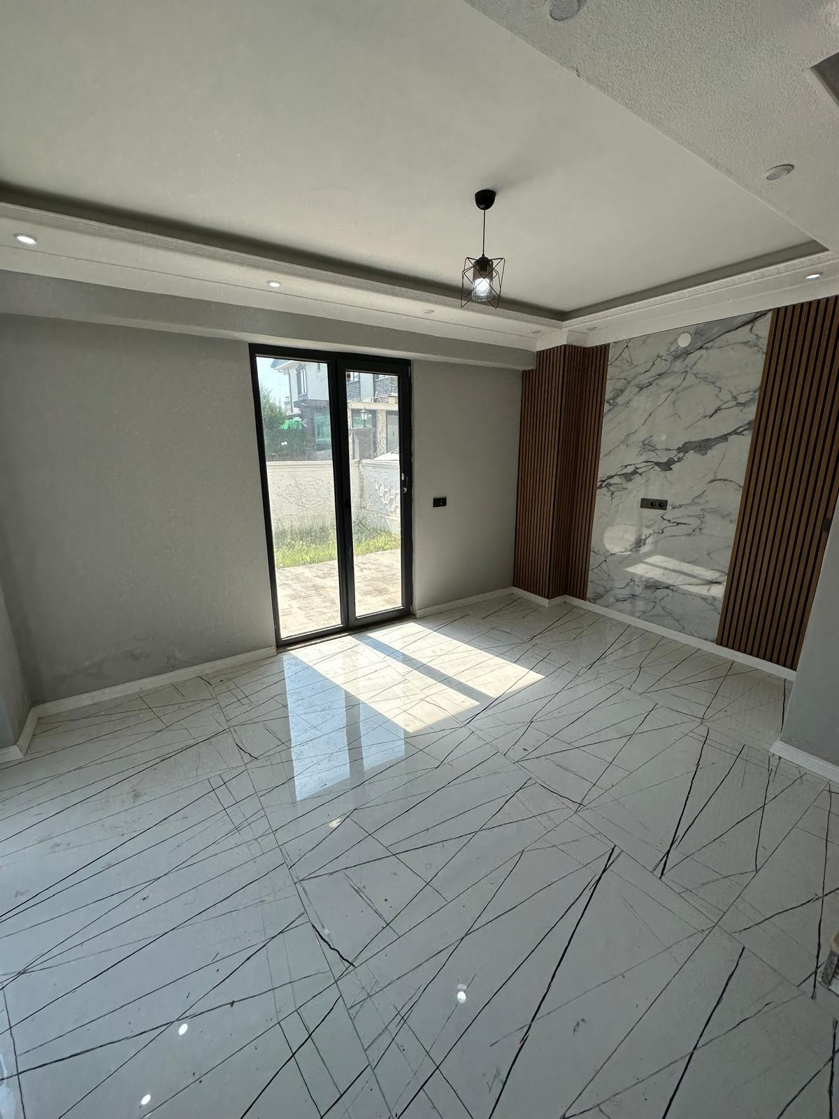 F/P, YERDEN ISITMA, EBEVEYN BANYOLU 3+1 TRİPLEKS VİLLA! KOCAALİ YAYLA MH