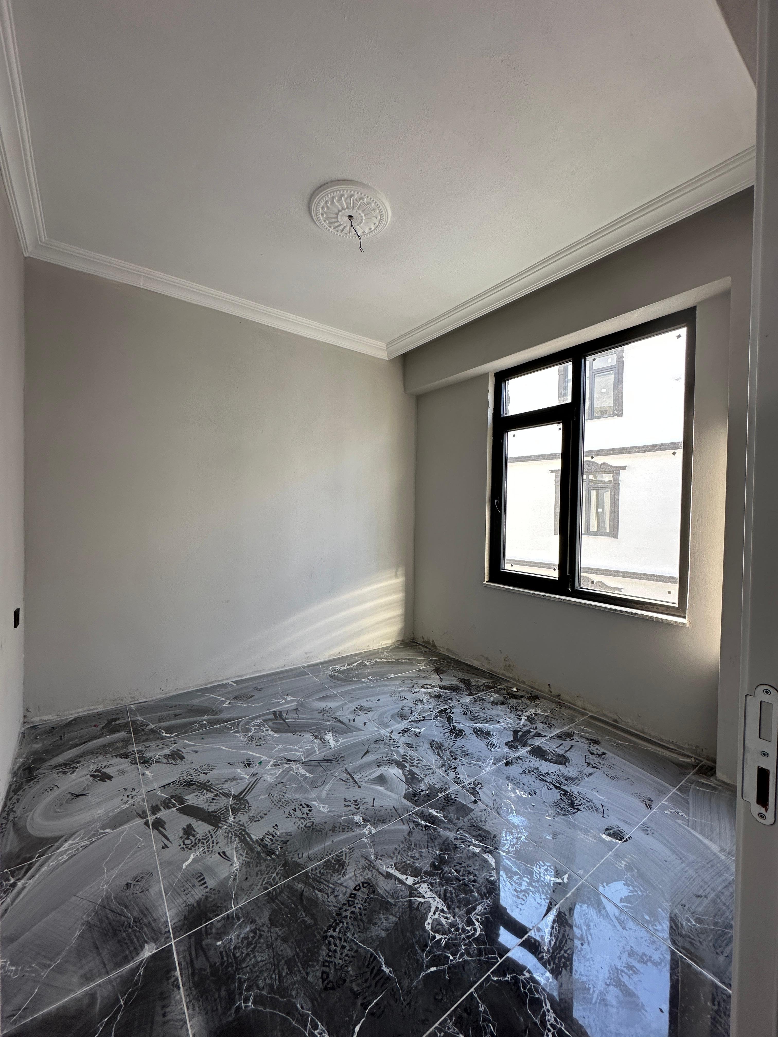 YERDEN ISITMA, OTOPARKLI, SİTE İÇİ, DENİZE YÜRÜME MESAFESİ 1+1 DAİRE! YAYLA MH