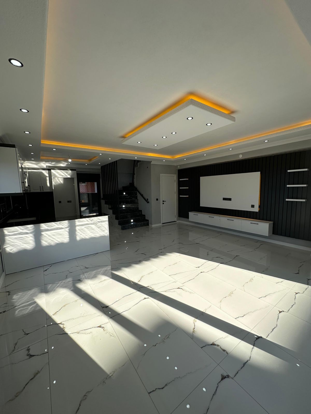 162m2 ARSA İÇİNDE, DENİZ MANZARALI(2.PARSEL), AÇILIR-KAPANIR HAVUZ, HER KAT DENİZ MANZARALI TAM BAĞIMSIZ MÜSTAKİL 5+1 TRİPLEKS VİLLA! KOCAALİ YAYLA MH