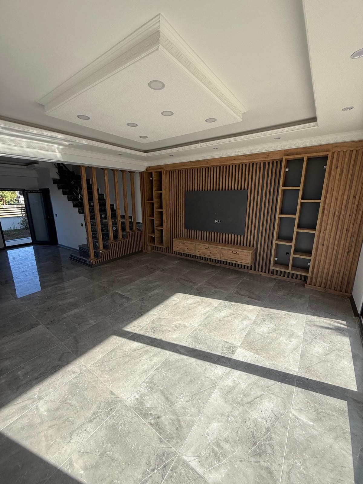 210m2 ARSA İÇİNDE, HER KAT DENİZ MANZARALI, 3 CEPHE ULTRA GENİŞ BAHÇE, TAM BAĞIMSIZ MÜSTAKİL 4+1 TRİPLEKS VİLLA! KOCAALİ ALANDERE MH