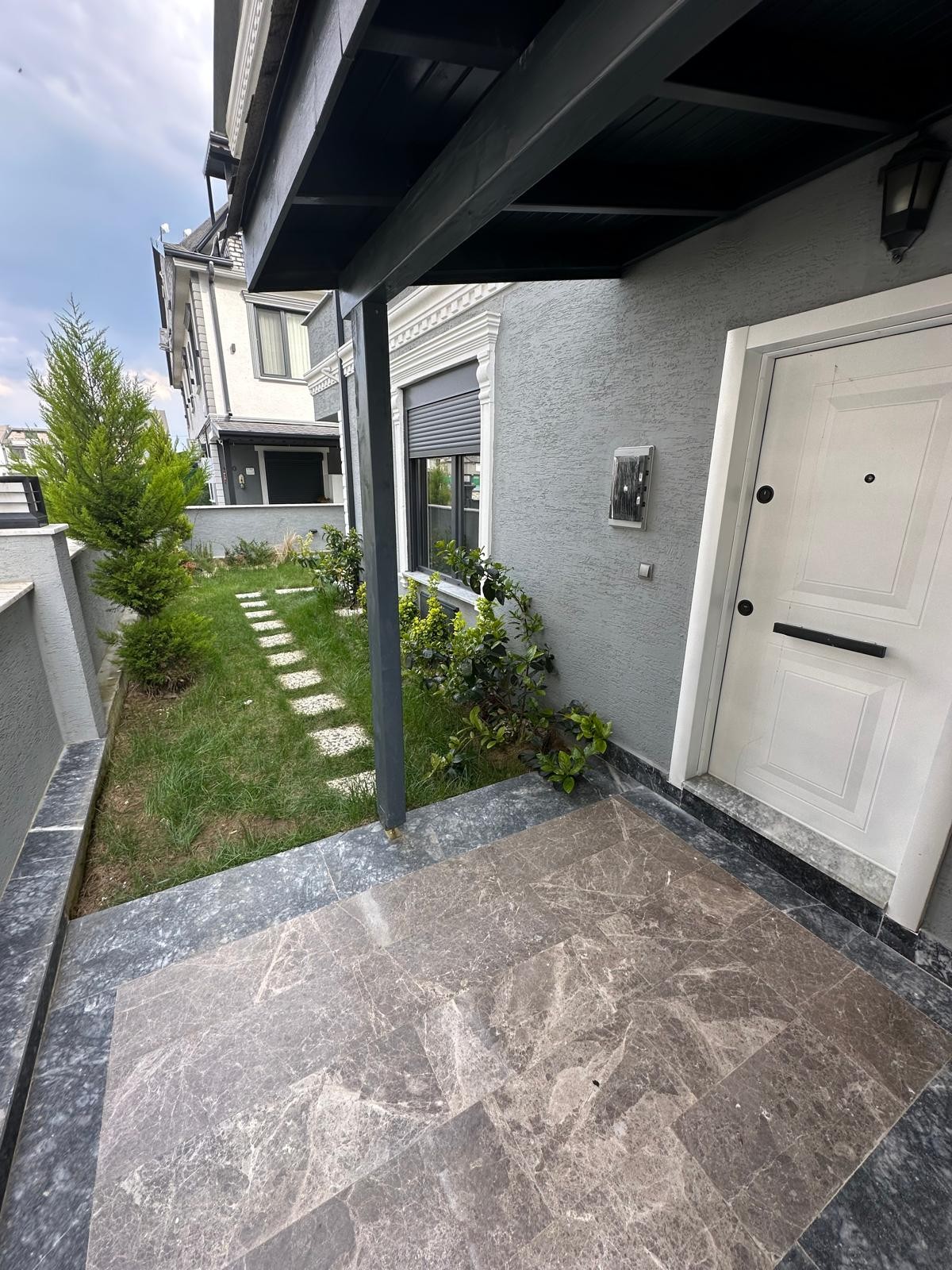 KOMBİ(PETEK), MÜSTAKİL GİRİŞ/GENİŞ BAHÇE ALANLI(L), F/P 4+1 TRİPLEKS VİLLA! KOCAALİ ALANDERE MH