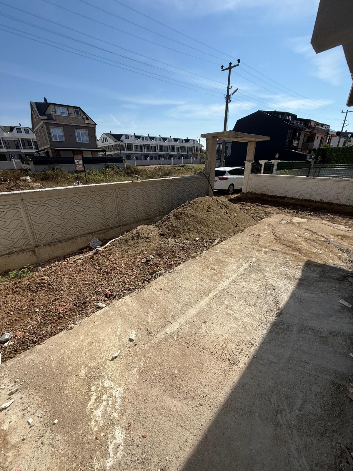 2 AYA TESLİM, ÖN-ARKA CEPHE SEÇENEKLİ, FIRSAT FİYATLI, PLAJA 180METRE 3+1 TRİPLEKS VİLLA! KOCAALİ ALANDERE MH