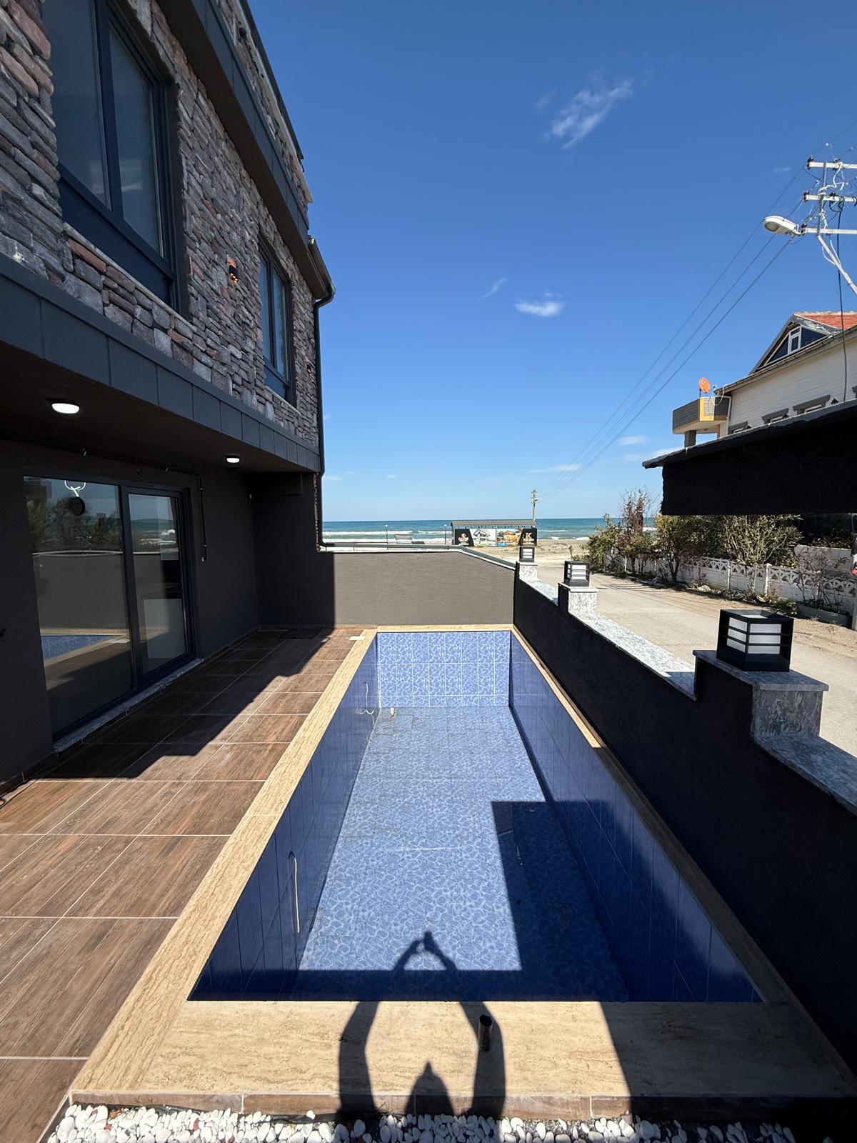 DENİZE 2.PARSEL, HAVUZLU, KAPANMAZ DENİZ MANZARALI, ÖN-ARKA CEPHE SEÇENEKLİ-ÖN 4+1 TRİPLEKS VİLLA! KOCAALİ ALANDERE MH