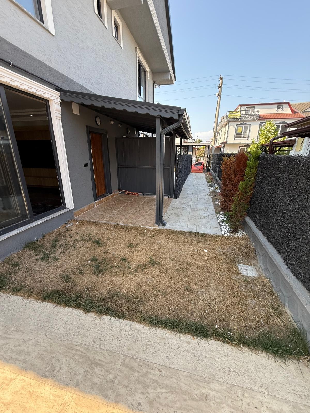 HAVUZLU, ARKA CEPHE, LÜKS DİZAYN, MERKEZ PLAJ 4+1 TRİPLEKS VİLLA! KOCAALİ YALI MH