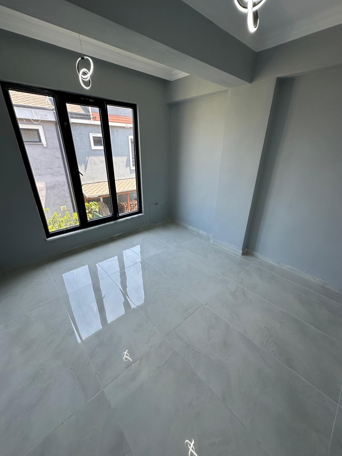 JAKUZİLİ, EBEVEYN BANYOLU, TAŞ KONSEPT, HAVUZLU, GENİŞ BAHÇE 3+1 TRİPLEKS VİLLA! KOCAALİ ALANDERE MH