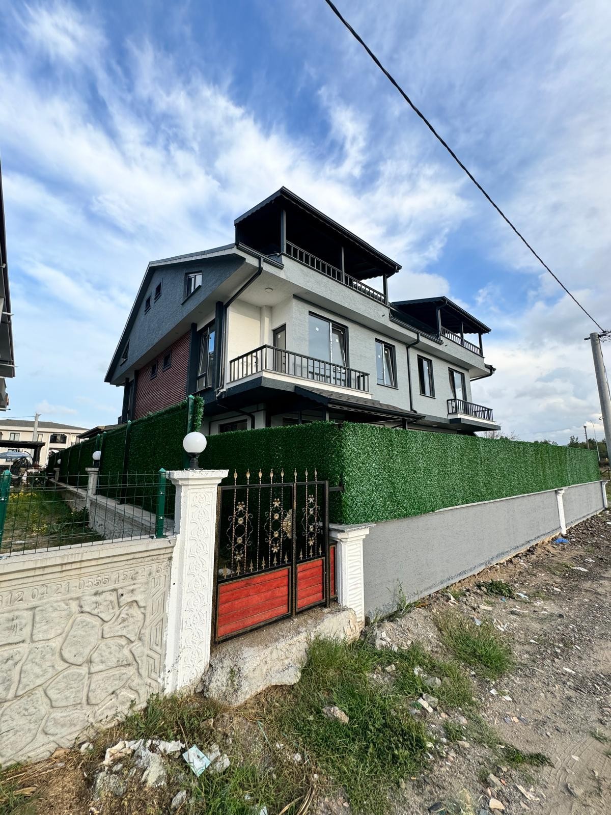 FIRSAT FİYAT HAVUZLU! YERDEN ISITMA, ÇİFT EBEVEYN BANYOLU, HAMAM KONSEPT BANYO 3+1 TRİPLEKS VİLLA! KOCAALİ YALI MH