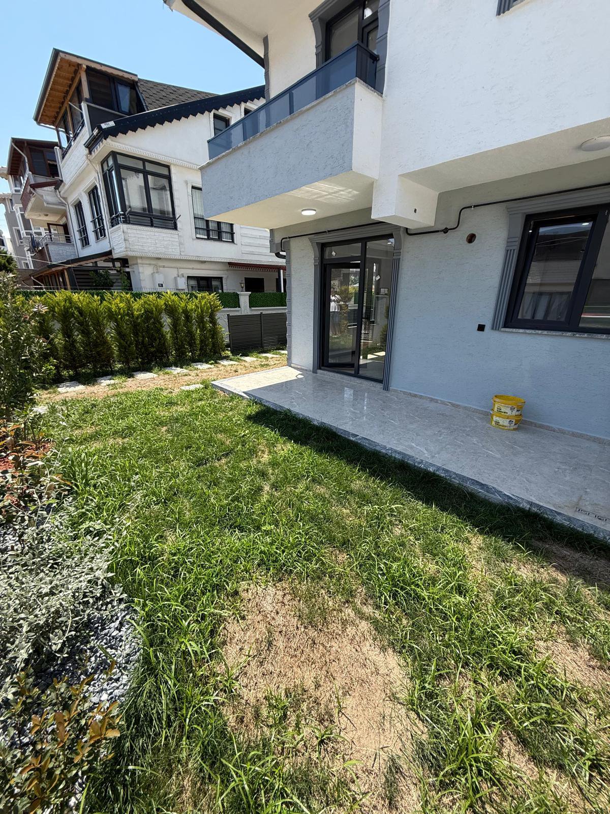 GENİŞ BAHÇE-BİNA KULLANIM ALANLI, MERKEZ PLAJ, PLAJA 80METRE, ÖN CEPHE 4+1 TRİPLEKS VİLLA! KOCAALİ YAYLA MH