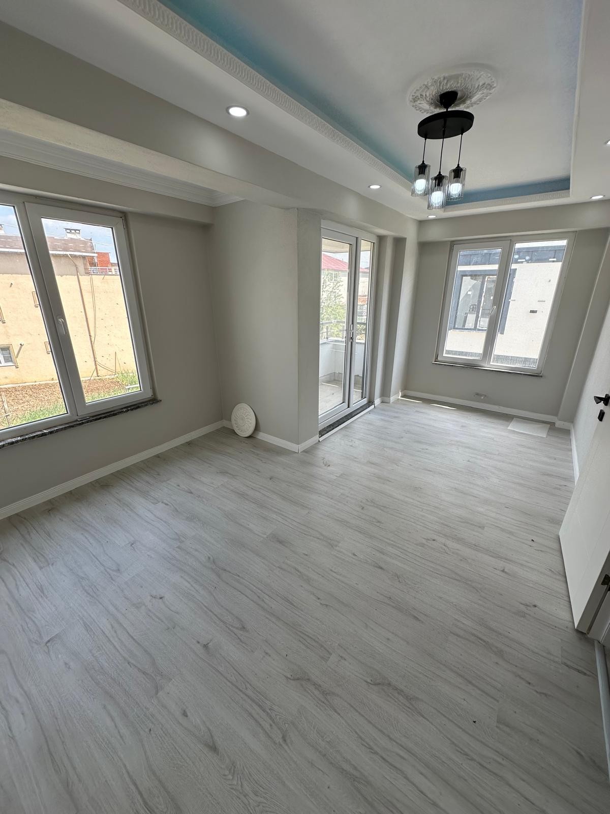 168m2 ARSA İÇİNDE TAM BAĞIMSIZ MÜSTAKİL, ULTRA GENİŞ BAHÇE, AYRI MUTFAK, 5+1 TRİPLEKS VİLLA! KOCAALİ ALANDERE MH