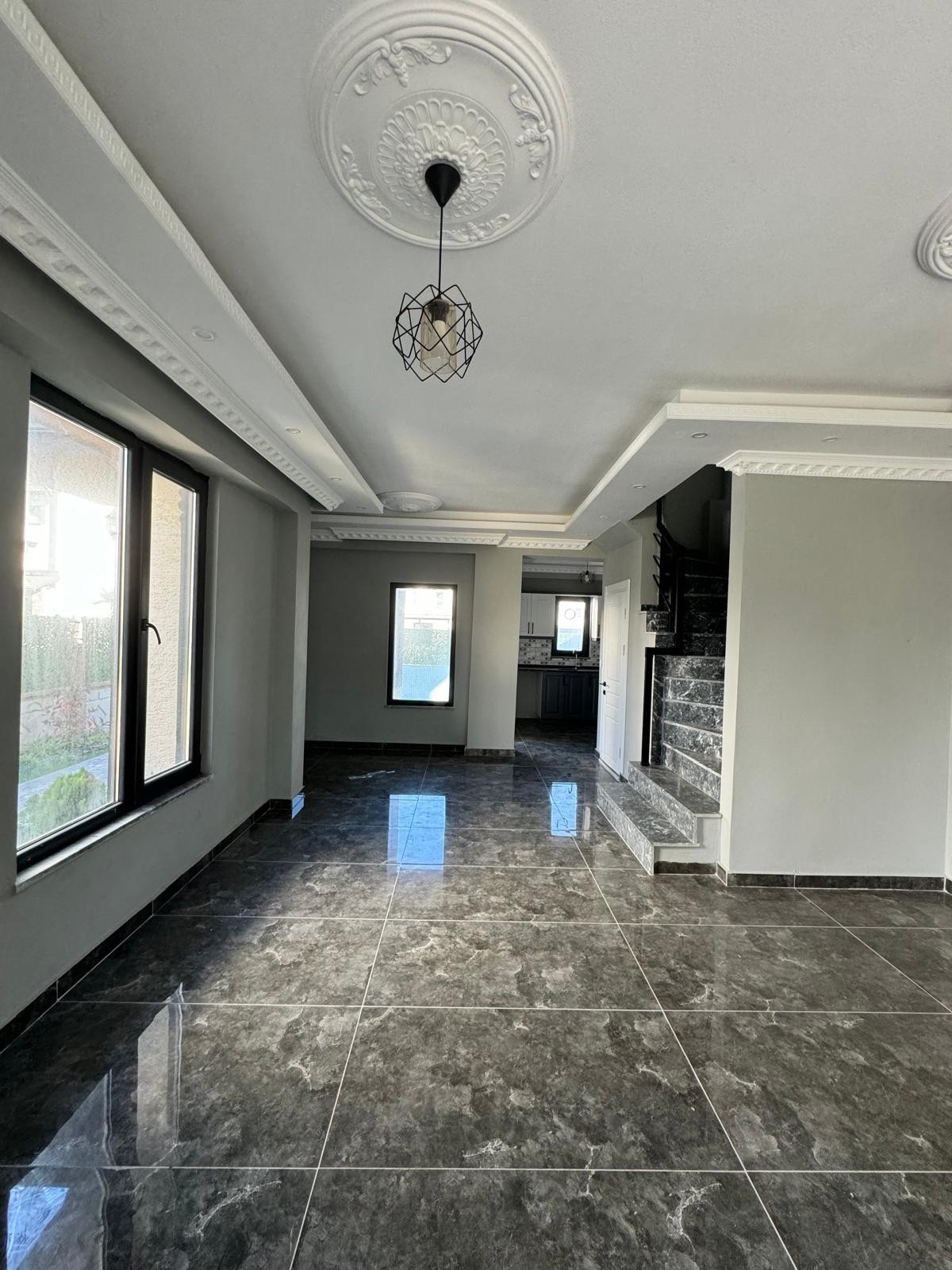 HAVUZLU, DENİZ MANZARALI, JAKUZİLİ EBEVEYN BANYO ODA 5+1 TRİPLEKS VİLLA! KOCAALİ ALANDERE MH