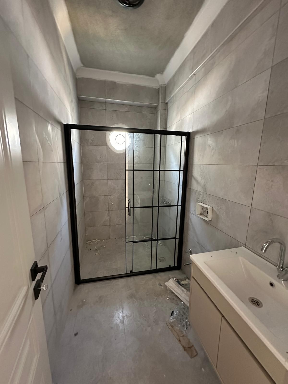 ALAÇATI TAŞ KONSEPT, HAVUZLU, MERKEZ PLAJ, YERDEN ISITMA, ARKA CEPHE 3+1 TRİPLEKS VİLLA! KOCAALİ YALI MH