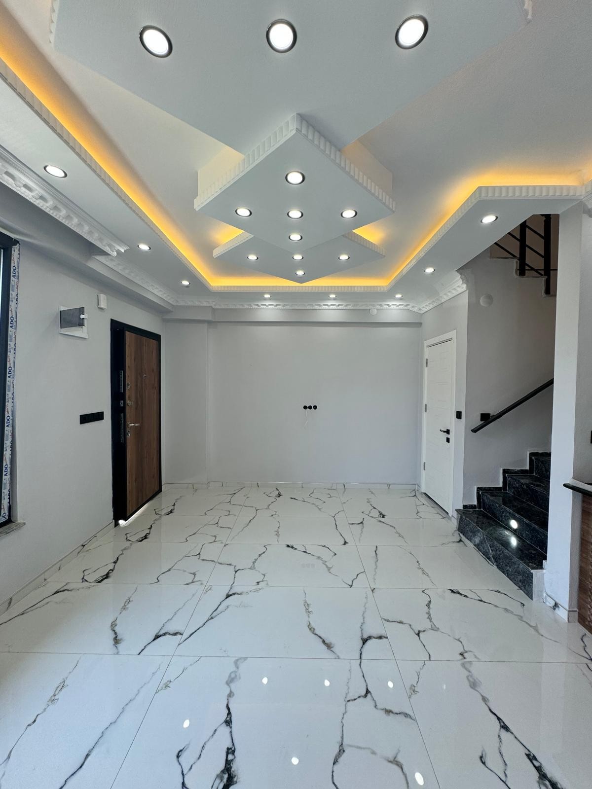 HAVUZ veya KIŞ BAHÇESİ EKLENEBİLİR ULTRA GENİŞ BAHÇE, YERDEN ISITMA PLAJ MERKEZE 5DK, 4+1 TRİPLEKS VİLLA! KOCAALİ YALI MH