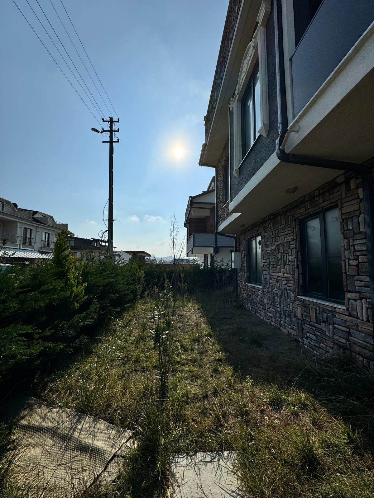 DENİZE SIFIR, 376M2 ARSA İÇİNDE, KÖŞE PARSEL 5+1 TRİPLEKS VİLLA! KOCAALİ ALANDERE MH